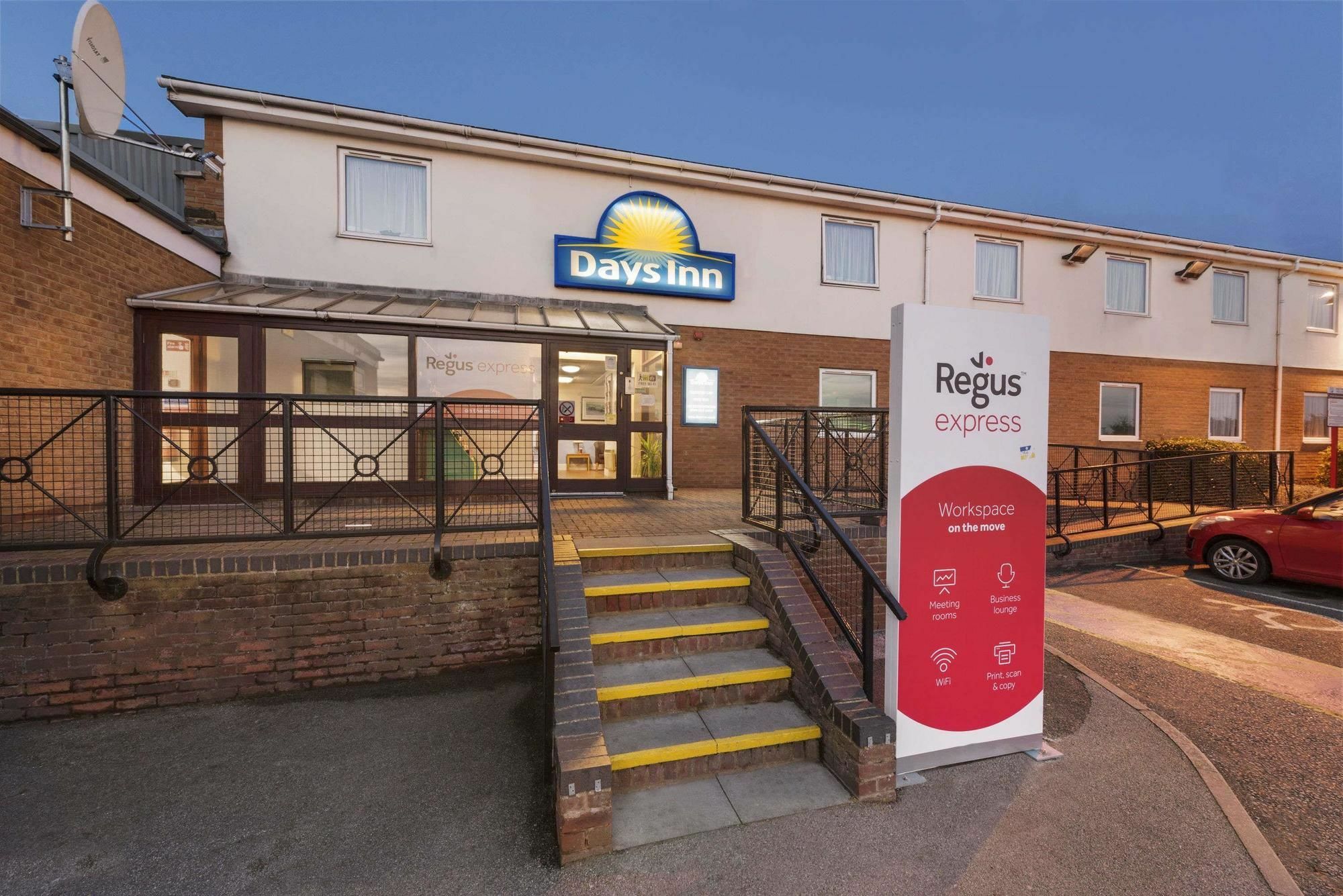 Days Inn Watford Gap Crick  Exterior photo